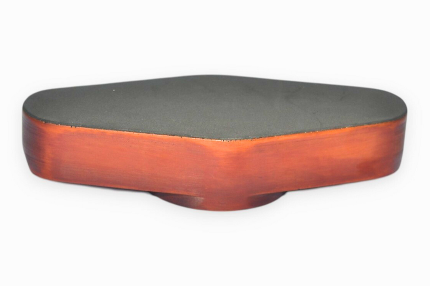 A cigar ashtray with two cigar rests and a round ash hole (brown)