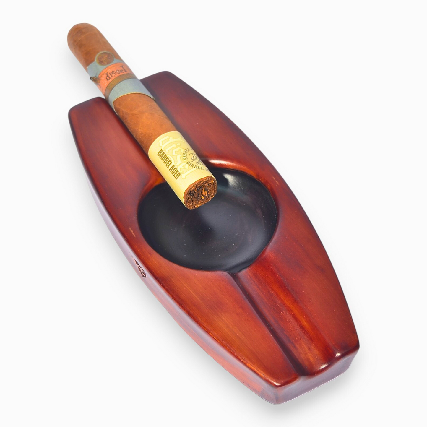 Cigar ashtray shaped like a boat with two cigar rests (brown)